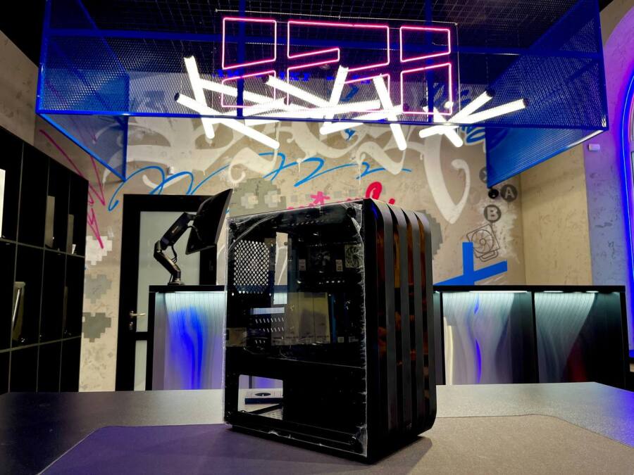 Корпус для пк LOVING COOL 400D