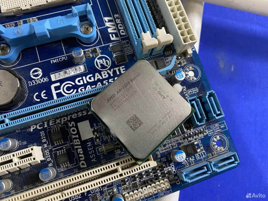 Процессор AMD A4-3300 2.5Ghz встроенное видео FM1