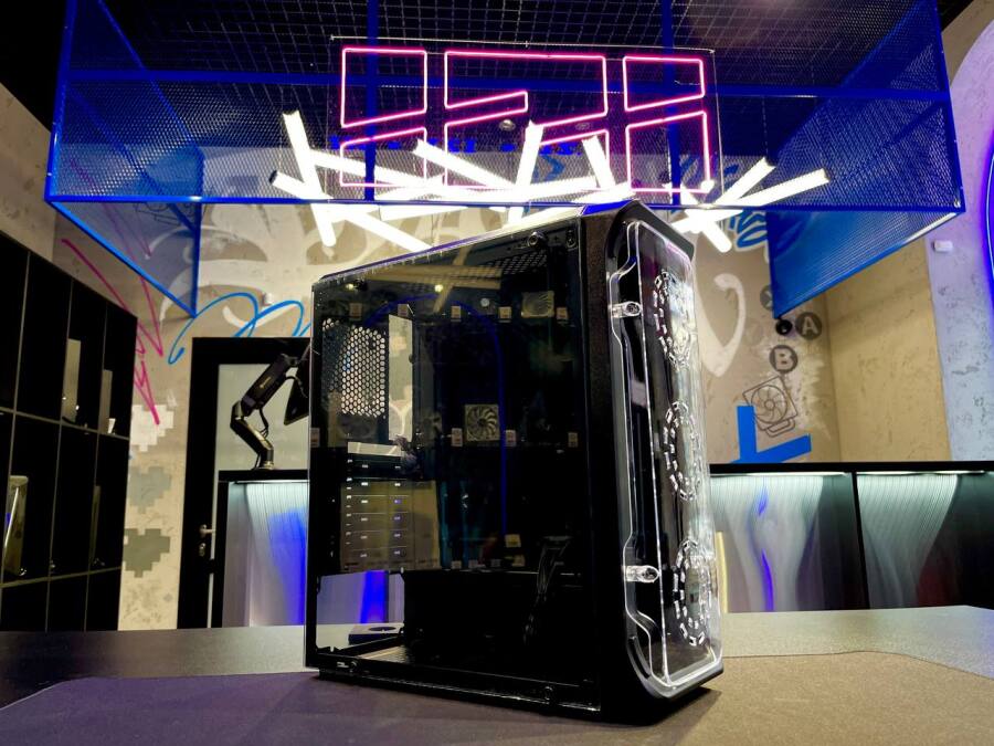 Корпус для пк LOVING COOL 66C