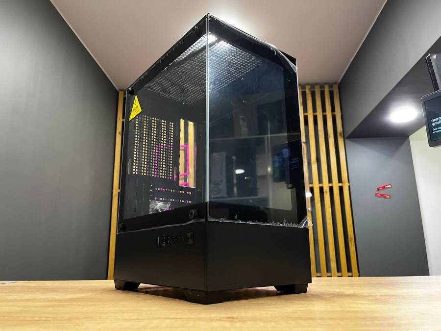 Новый корпус M240 Black